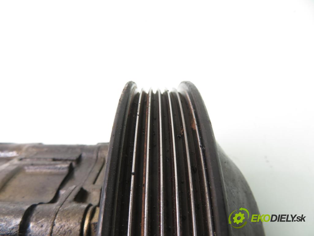 MERCEDES-BENZ KLASA C (W202) SEDAN 1994 55,00 C 200 D (202.120) - OM 601.913 1997,00 pumpa servočerpadlo 2104661201 ; 02105760 (Servočerpadlo)