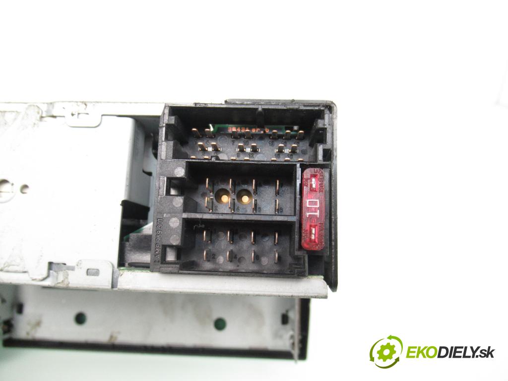 OPEL VECTRA C (Z02) LIFTBACK 2002 74,00 2.0 DTI 16V 101 - Y 20 DTH 1995,00 RADIO CD 330886636
