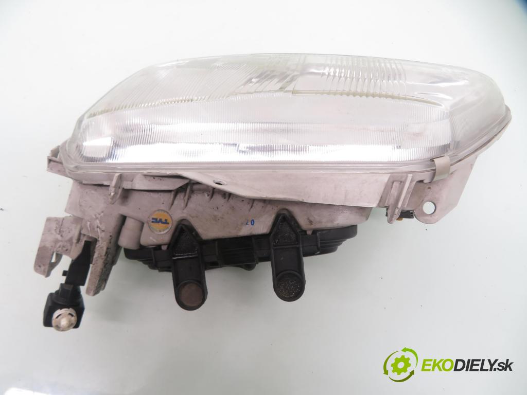 RENAULT LAGUNA I (B56_, 556_) LIFTBACK 1995 83,00 2.0 8V 113 - F3R 722 1998,00 Svetlo LP 203264