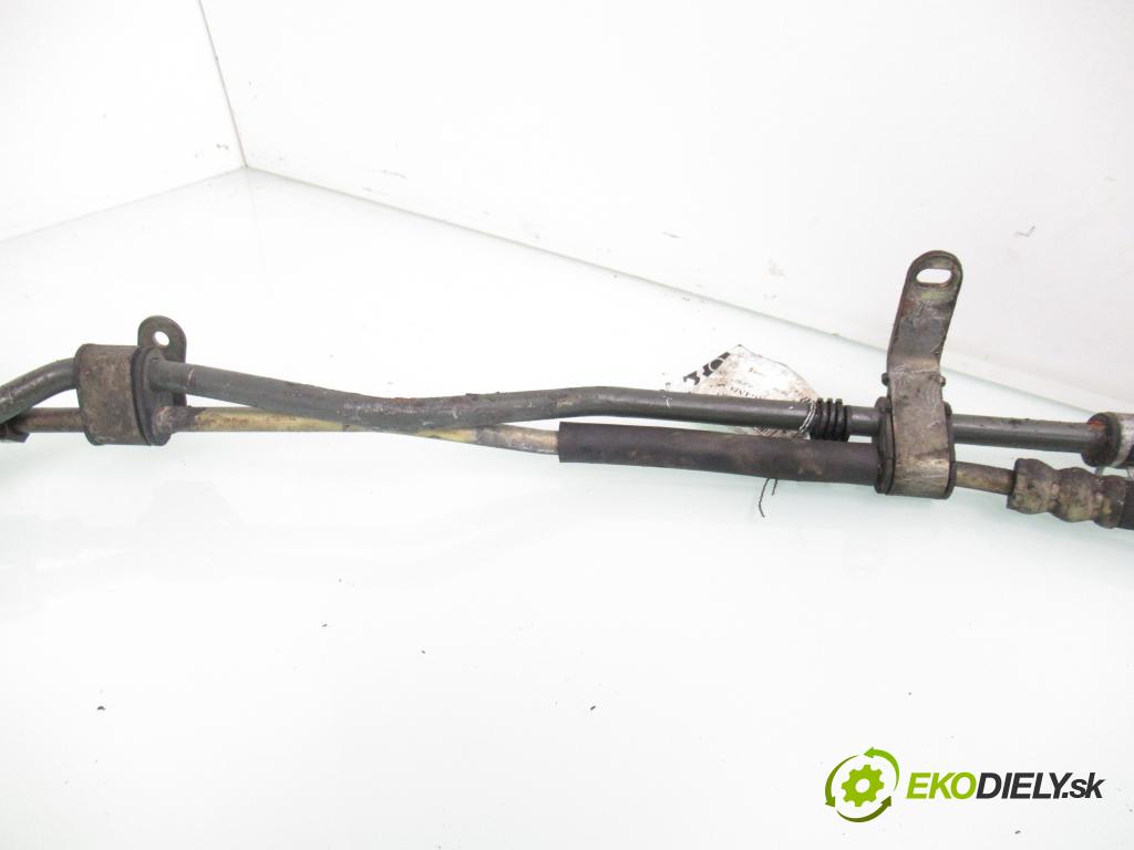 MAZDA 5 (CR19) MINIVAN 2006 107,00 2 - LFF7 1999,00 rúrka / Rúra servočerpadlo