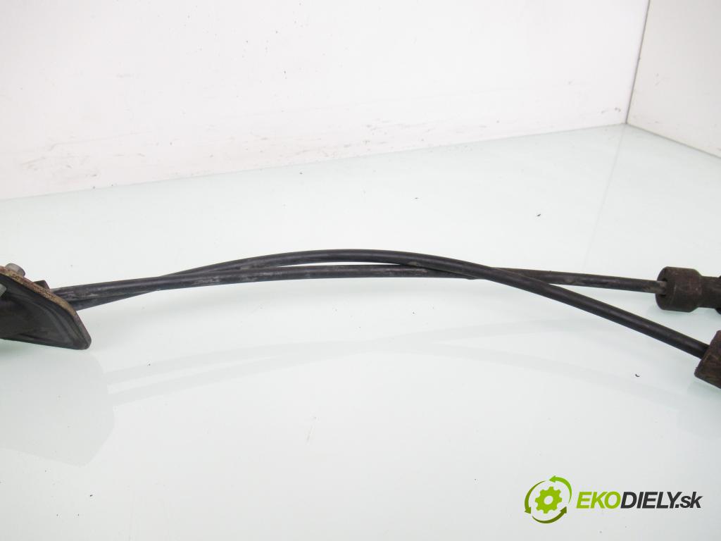 NISSAN PRIMERA (P12) SEDAN 2003 85,00 1.9 dCi - F9Q 1870,00 ZVEDÁK: