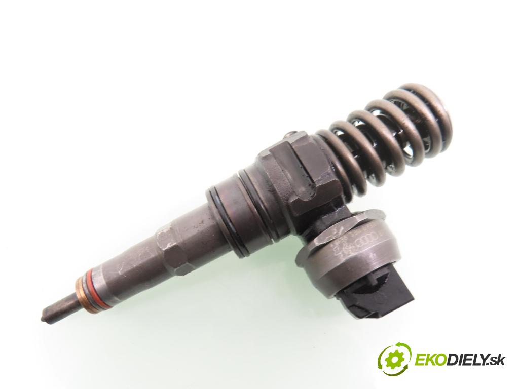 VW POLO (9N_) HB 2007 51,00 1.4 TDI - BNM 1422,00 Vstrekovač 038130073BN ; 0414720313 (Vstrekovač paliva)