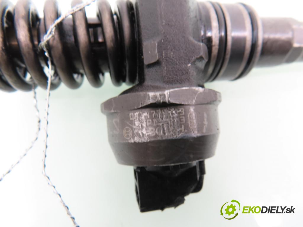 VW POLO (9N_) HB 2007 51,00 1.4 TDI - BNM 1422,00 Vstrekovač 038130073BN ; 0414720313 (Vstrekovač paliva)