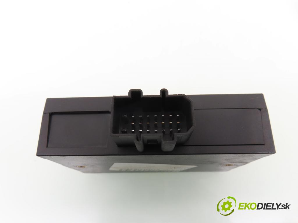 VW BORA (1J2) KOMBI 2003 96,00 1.9 TDI - ASZ 1896,00 MODUL komfortu 1C0959799