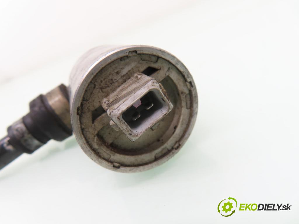 AUDI 80 (89, 89Q, 8A, B3) SEDAN 1990 80,00 2.0 - 3A 1984,00 Motorček krokový 0280140512 ; 034133455B (Motorček krokový)