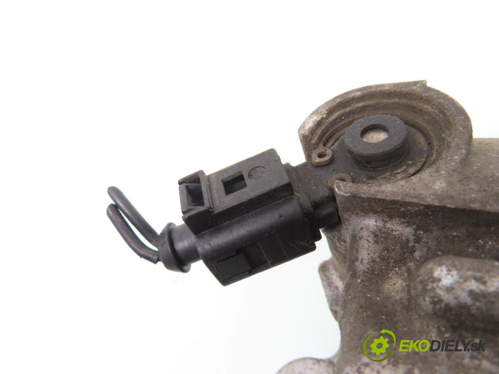 VW PASSAT B6 Variant (3C5) KOMBI 2007 103,00 2.0 TDI 16V - BKP 1968,00 KOMPRESOR: klimatizácie 1K0820859F (Kompresor klimatizácie)