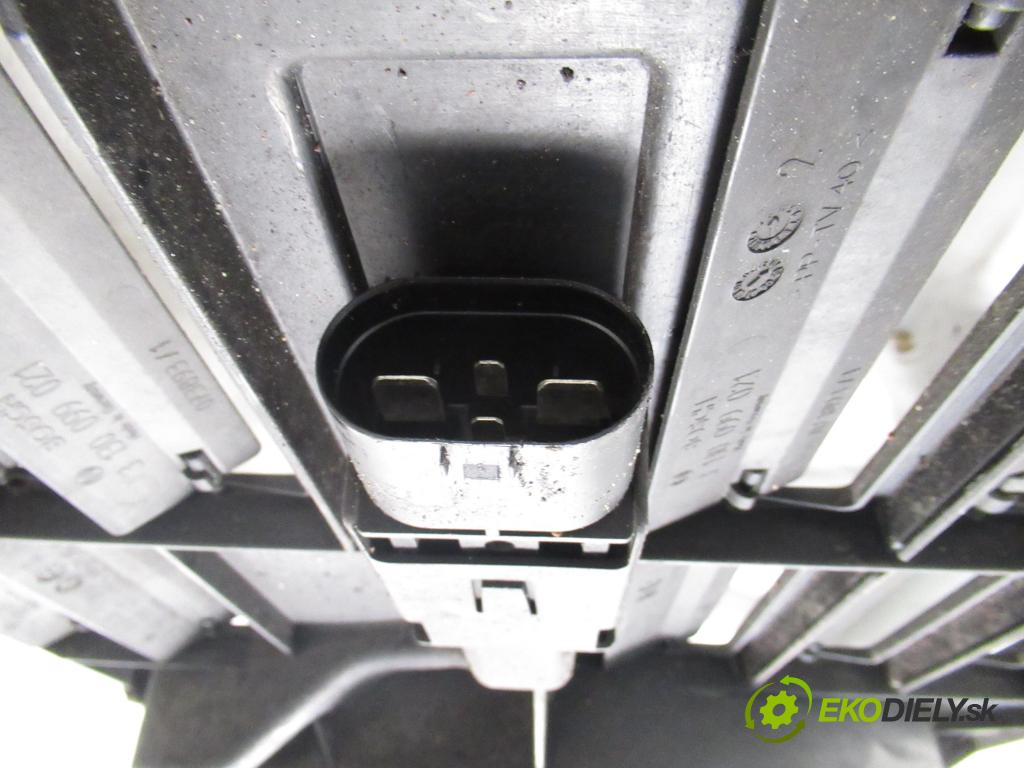 AUDI A8 D3 (4E2, 4E8) SEDAN 2004 171,00 3.0 TDI quattro - ASB 2967,00 Ventilátor chladič vody 4E0121205H ; 0130706829
