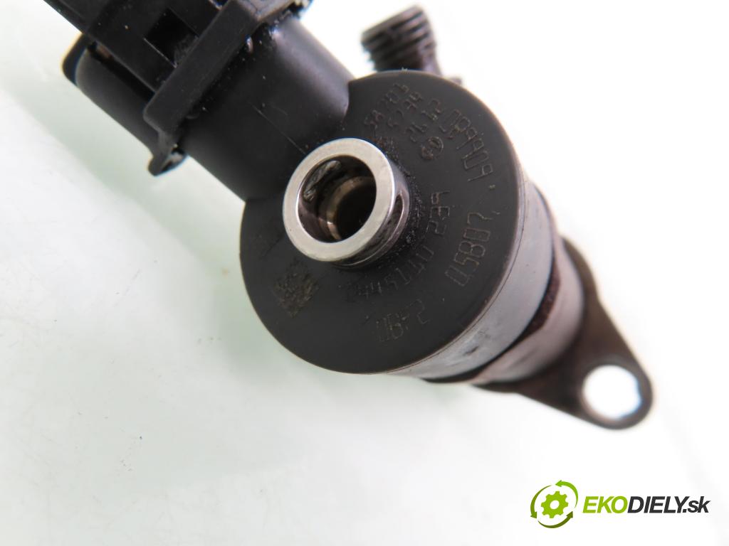 PEUGEOT 307 (3A/C) HB 2005 66,00 1.6 HDi 90 - 9HX (DV6ATED4) 1560,00 vstrekovač 0445110239 (Vstrekovač paliva)