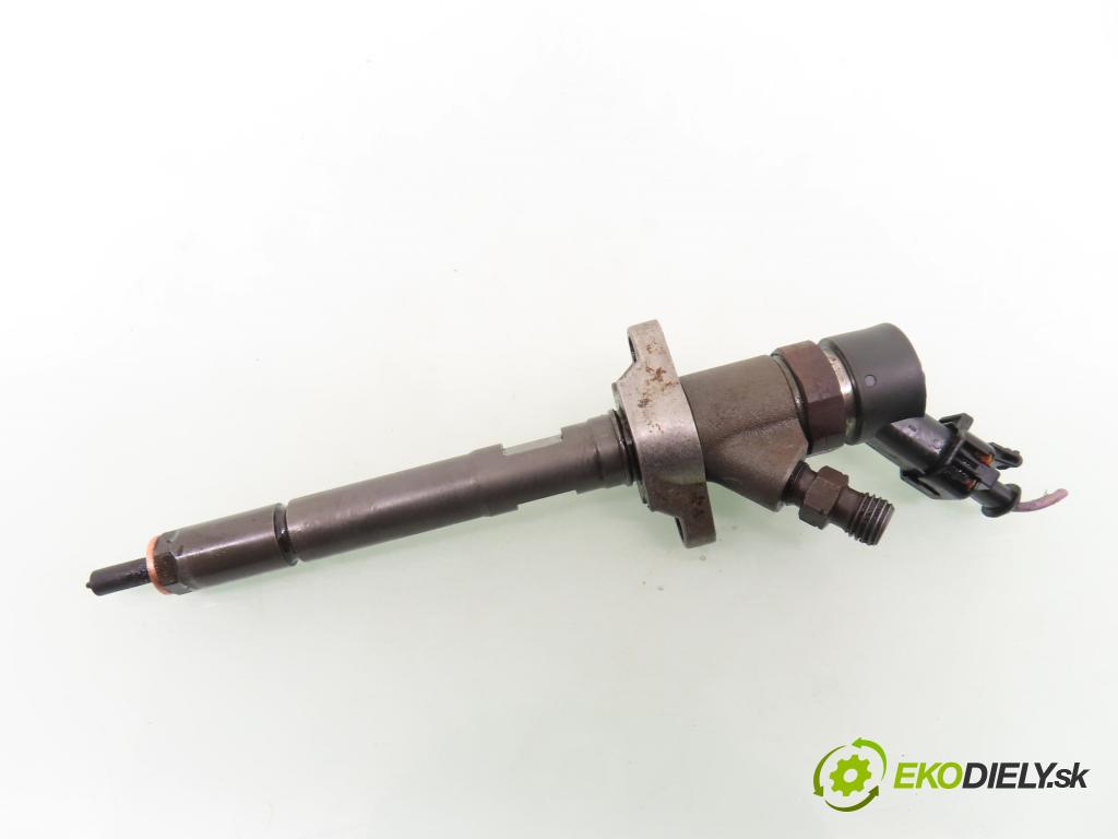 PEUGEOT 307 (3A/C) HB 2005 66,00 1.6 HDi 90 - 9HX (DV6ATED4) 1560,00 vstrekovač 0445110239 (Vstrekovač paliva)