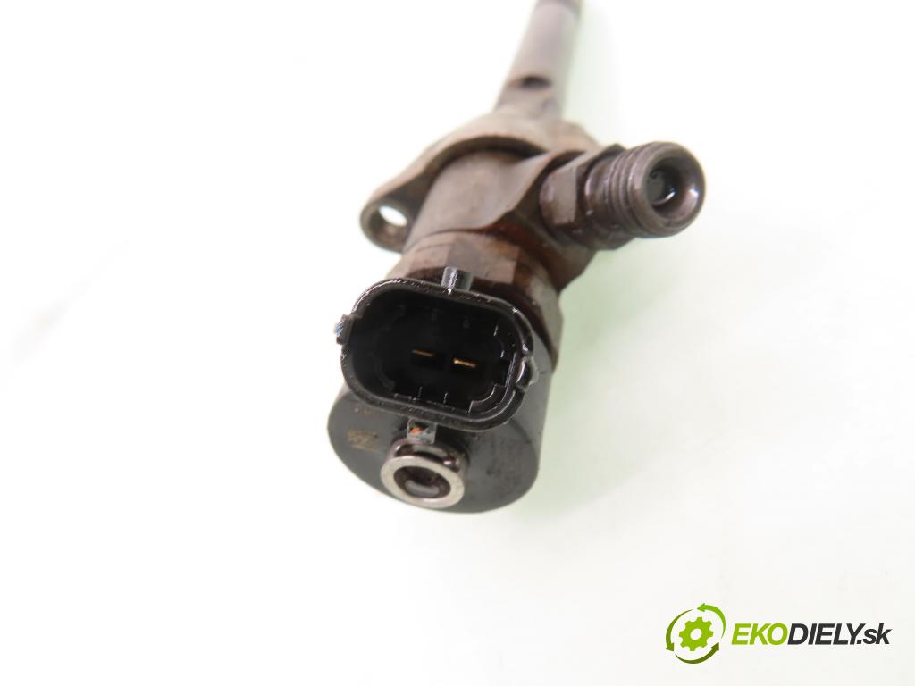 PEUGEOT 307 (3A/C) HB 2005 66,00 1.6 HDi 90 - 9HX (DV6ATED4) 1560,00 vstrekovač 0445110239 (Vstrekovač paliva)