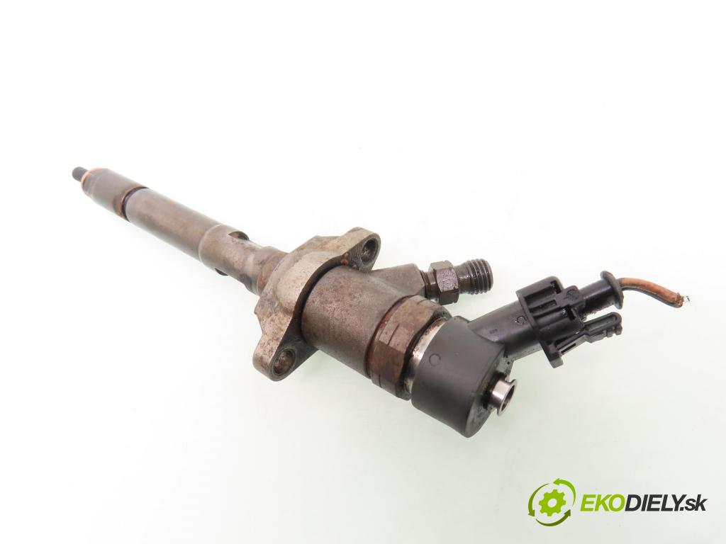 PEUGEOT 307 (3A/C) HB 2005 66,00 1.6 HDi 90 - 9HX (DV6ATED4) 1560,00 vstrekovač 0445110239 (Vstrekovač paliva)