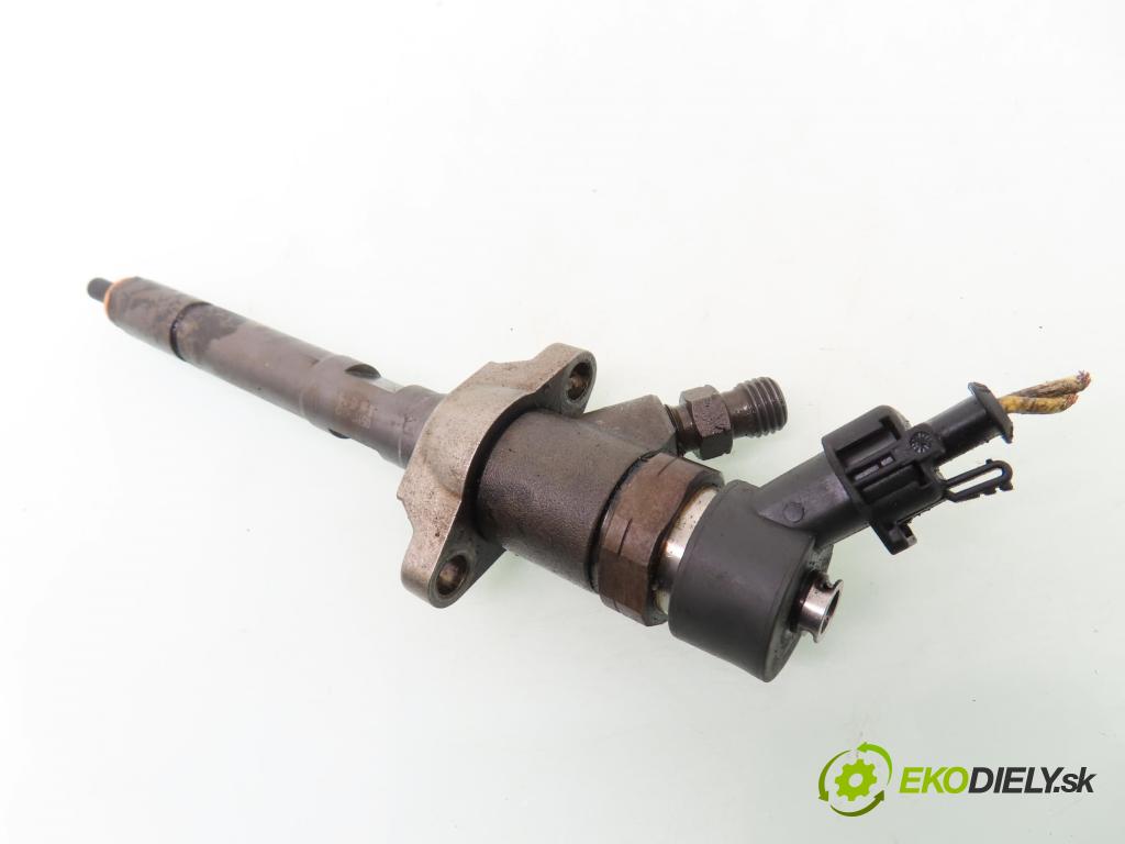 PEUGEOT 307 (3A/C) HB 2005 66,00 1.6 HDi 90 - 9HX (DV6ATED4) 1560,00 vstrekovač 0445110239 (Vstrekovač paliva)