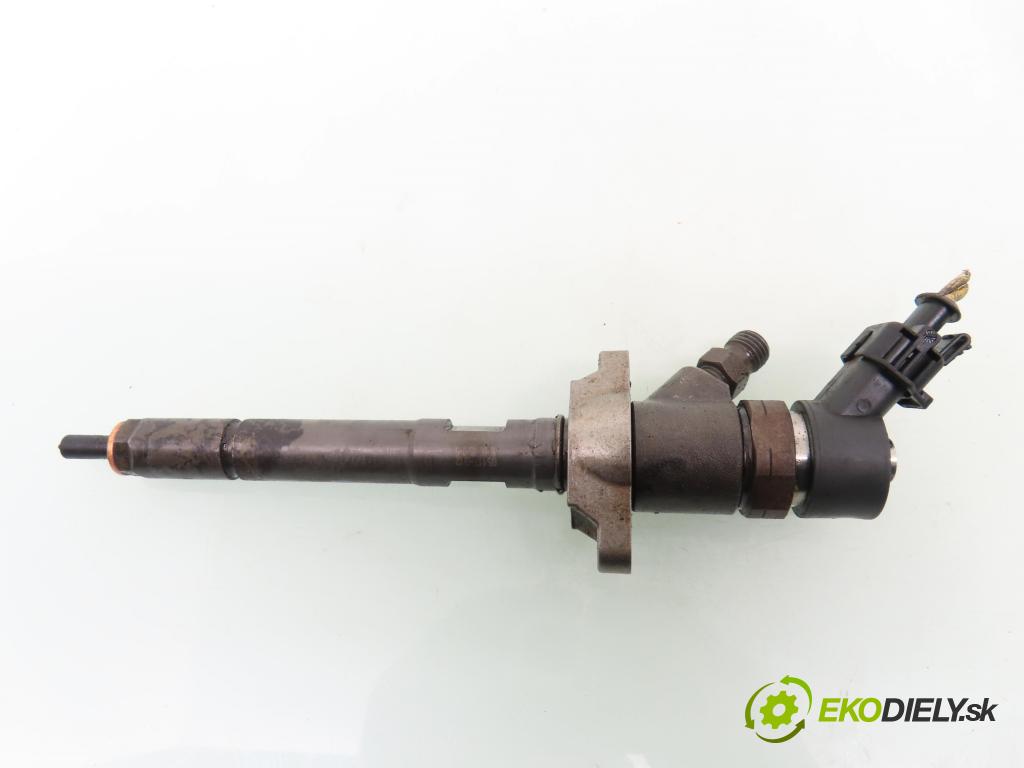 PEUGEOT 307 (3A/C) HB 2005 66,00 1.6 HDi 90 - 9HX (DV6ATED4) 1560,00 vstrekovač 0445110239 (Vstrekovač paliva)