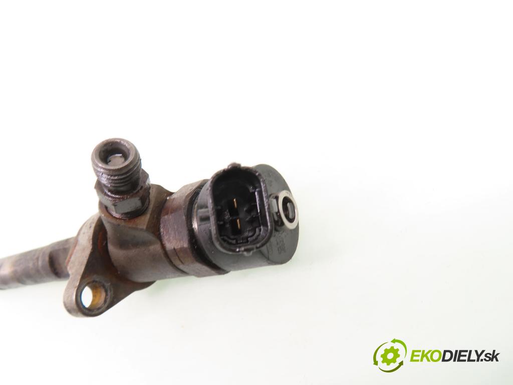 PEUGEOT 307 (3A/C) HB 2005 66,00 1.6 HDi 90 - 9HX (DV6ATED4) 1560,00 vstrekovač 0445110239 (Vstrekovač paliva)