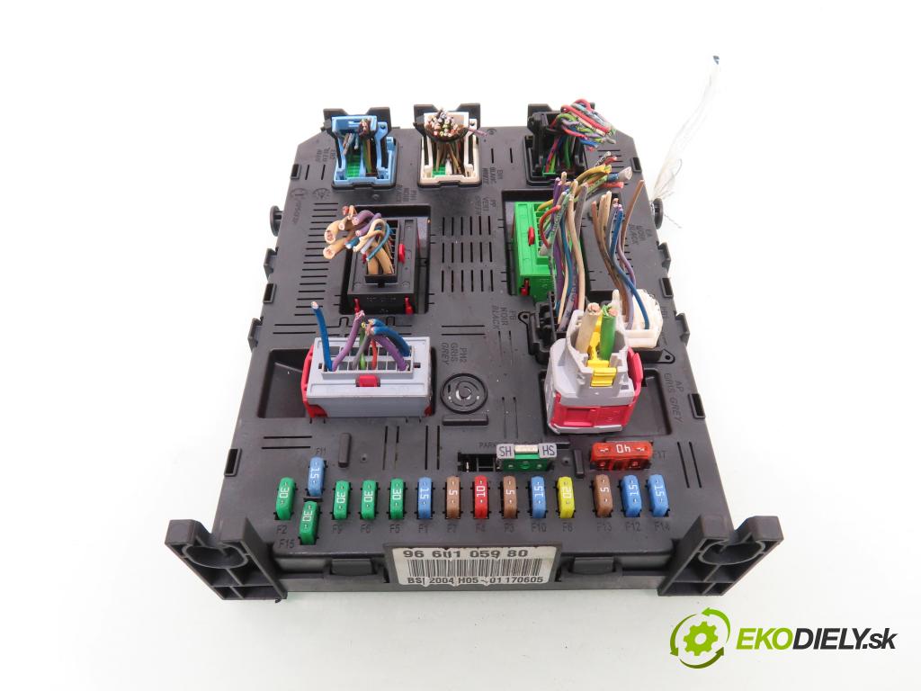 PEUGEOT 307 (3A/C) HB 2005 66,00 1.6 HDi 90 - 9HX (DV6ATED4) 1560,00 MODUL BSI 9660105980