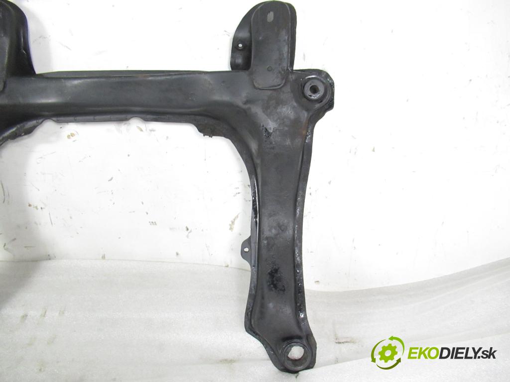 AUDI 80 (89, 89Q, 8A, B3) SEDAN 1990 80,00 2.0 - 3A 1984,00 predný