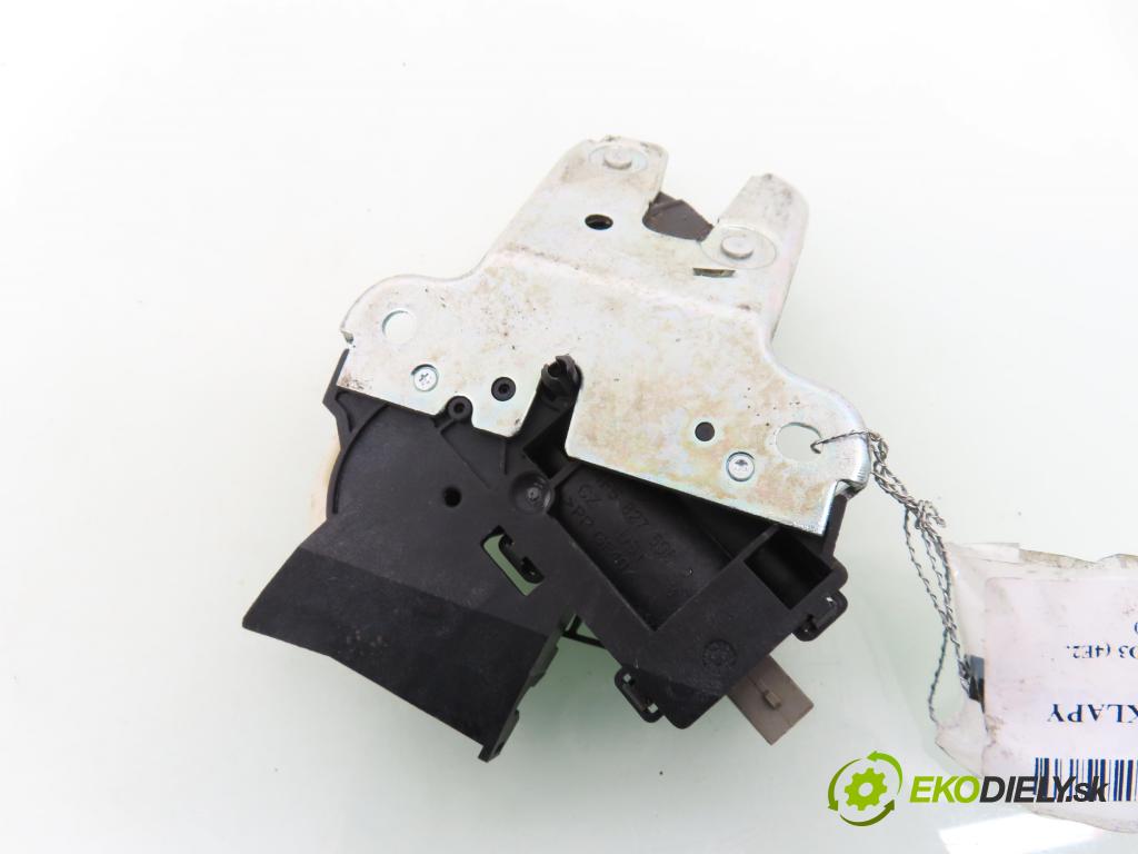 AUDI A8 D3 (4E2, 4E8) SEDAN 2004 171,00 3.0 TDI quattro - ASB 2967,00 zámok dveří kufr EL. 4F5827505D