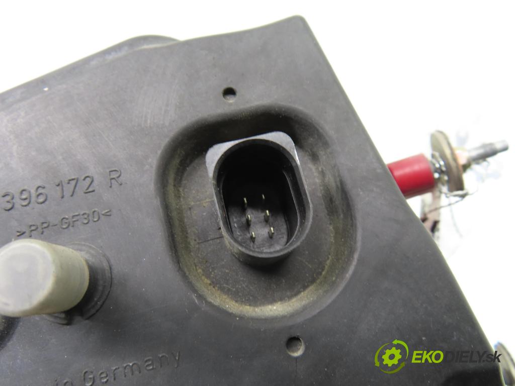 AUDI A8 D3 (4E2, 4E8) SEDAN 2004 171,00 3.0 TDI quattro - ASB 2967,00 světlo pravé zadní 4E0945096C