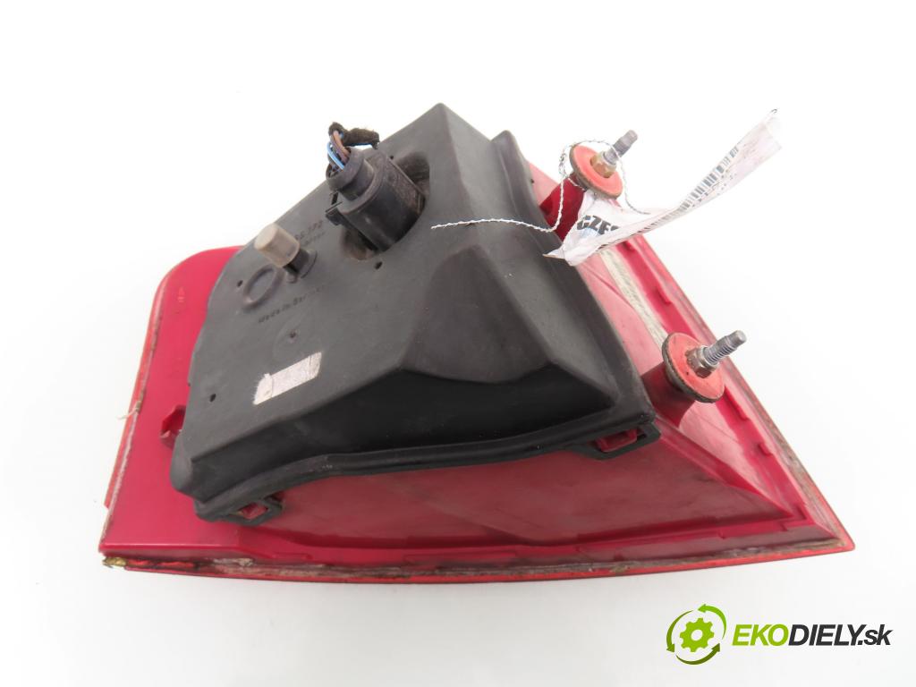 AUDI A8 D3 (4E2, 4E8) SEDAN 2004 171,00 3.0 TDI quattro - ASB 2967,00 světlo pravé zadní 4E0945096C