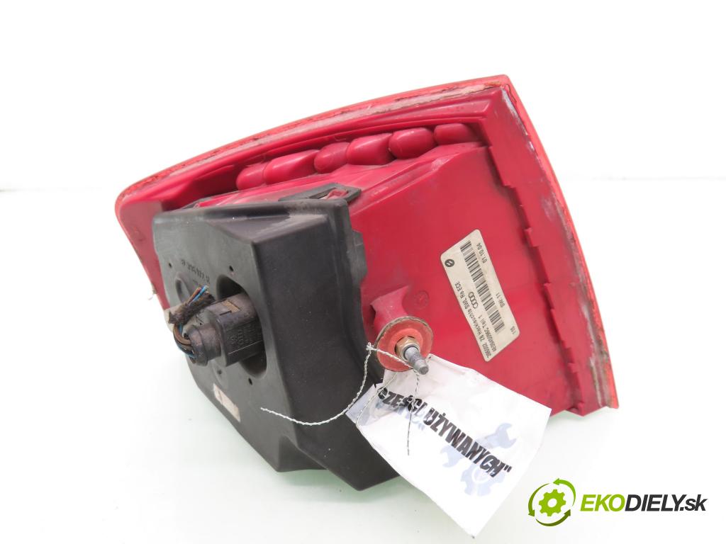 AUDI A8 D3 (4E2, 4E8) SEDAN 2004 171,00 3.0 TDI quattro - ASB 2967,00 světlo pravé zadní 4E0945096C