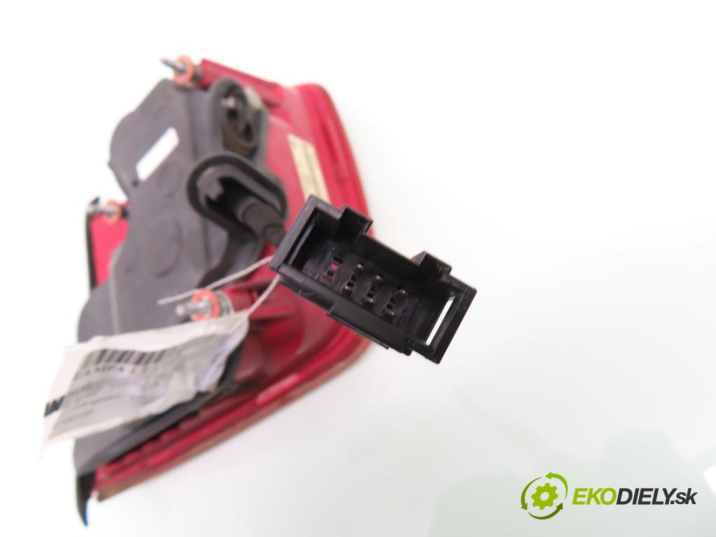 AUDI A8 D3 (4E2, 4E8) SEDAN 2004 171,00 3.0 TDI quattro - ASB 2967,00 světlo levé zadní kufr 4E0945093C