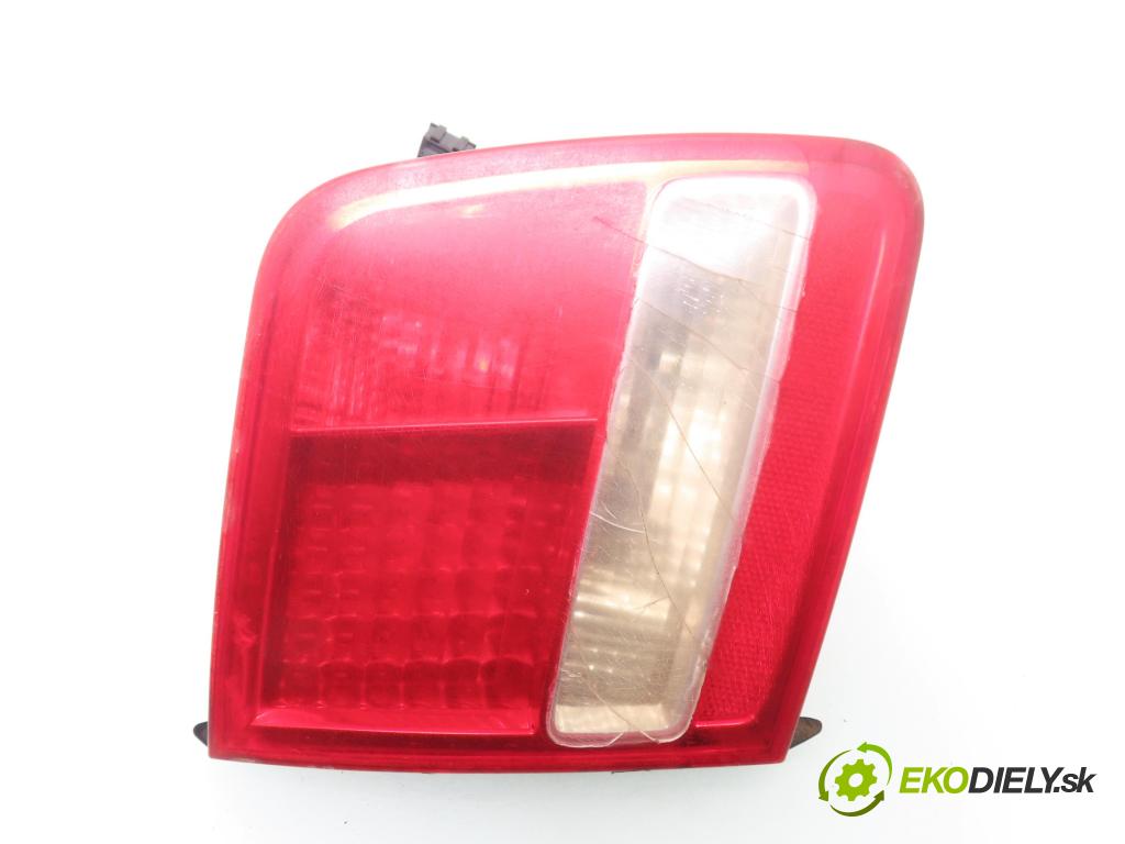 AUDI A8 D3 (4E2, 4E8) SEDAN 2004 171,00 3.0 TDI quattro - ASB 2967,00 světlo levé zadní kufr 4E0945093C