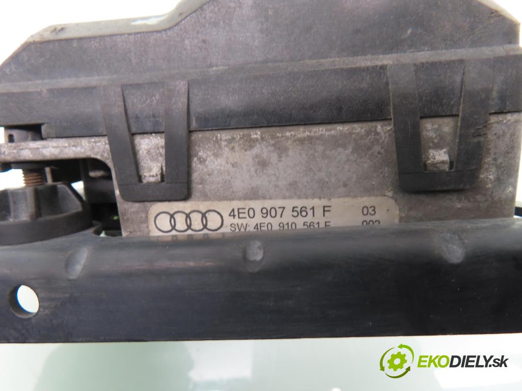 AUDI A8 D3 (4E2, 4E8) SEDAN 2004 171,00 3.0 TDI quattro - ASB 2967,00 RADAR: 4E0907561F ; 0203000015