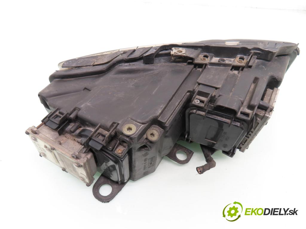 AUDI A8 D3 (4E2, 4E8) SEDAN 2004 171,00 3.0 TDI quattro - ASB 2967,00 Svetlo LP 15811700 ; 4E0907813 ; 5DV00829000