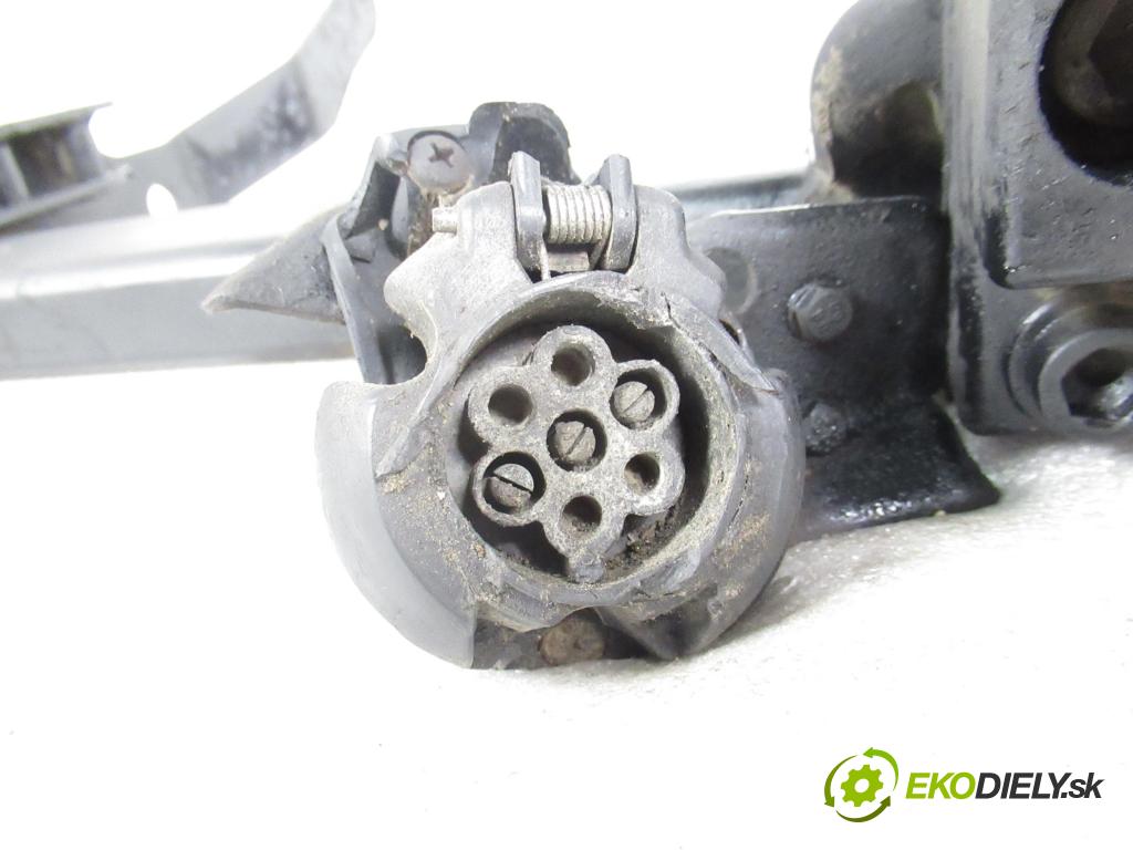 OPEL VIVARO A Skrzynia (X83) FURGON 2003 74,00 1.9 DTI 101 - F9Q 760 1870,00 Hák