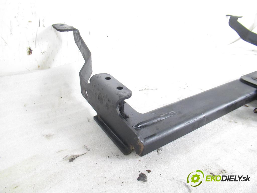 OPEL VIVARO A Skrzynia (X83) FURGON 2003 74,00 1.9 DTI 101 - F9Q 760 1870,00 Hák