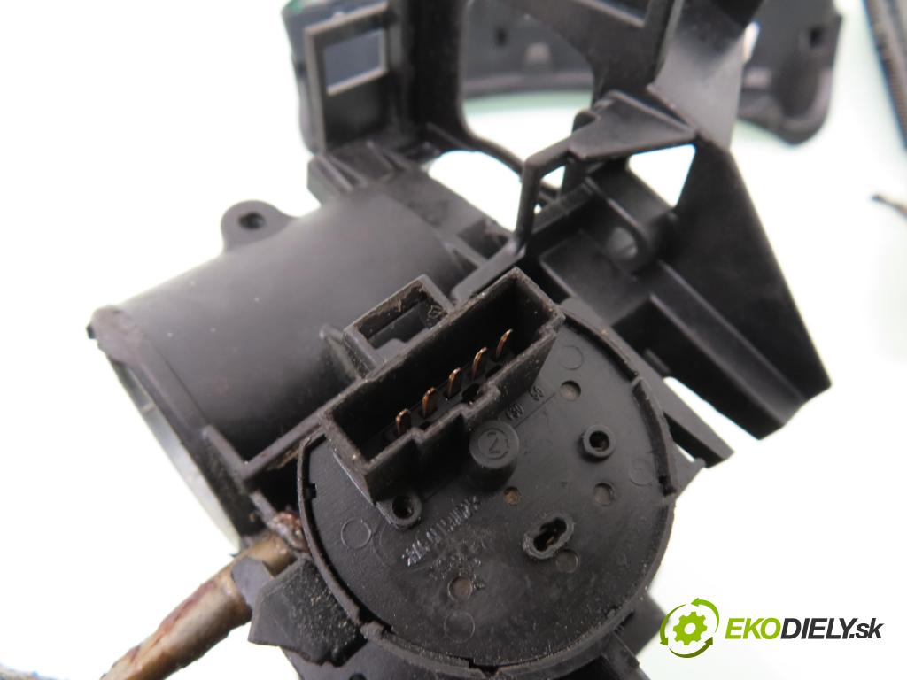 OPEL CORSA C (X01) HB 2005 59,00 1.2 16V Twinport 80 - Z 12 XEP 1229,00 spínačka / imobilizéra IMMO / řídící jednotka 0261208253 ; 55352622 ; 13173350WD