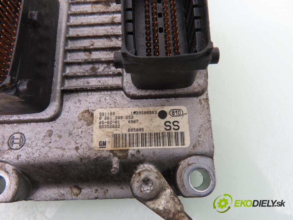 OPEL CORSA C (X01) HB 2005 59,00 1.2 16V Twinport 80 - Z 12 XEP 1229,00 spínačka / imobilizéra IMMO / řídící jednotka 0261208253 ; 55352622 ; 13173350WD