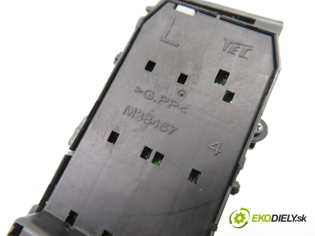 HONDA JAZZ III (GE_, GG_, GP_) HB 2010 73,00 1.3 i - L13Z1 1339,00 Panel ovládaní oken M38467