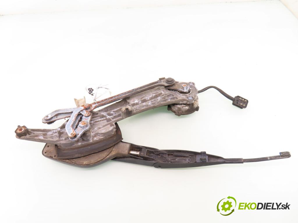 MERCEDES-BENZ KLASA C (W202) SEDAN 1994 55,00 C 200 D (202.120) - OM 601.913 1997,00 MECHANISMUS/ motorek stěračů 2028200342