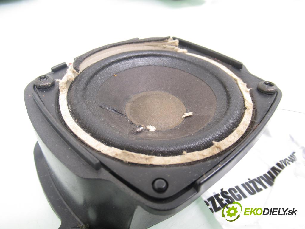 AUDI A8 D3 (4E2, 4E8) SEDAN 2004 171,00 3.0 TDI quattro - ASB 2967,00 reproduktor Dvere 4E0035412A ; 4E0035411A ; 4E0035411H