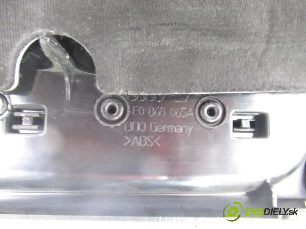 AUDI A8 D3 (4E2, 4E8) SEDAN 2004 171,00 3.0 TDI quattro - ASB 2967,00 čalúnenie Dvere LT 4E0868065A