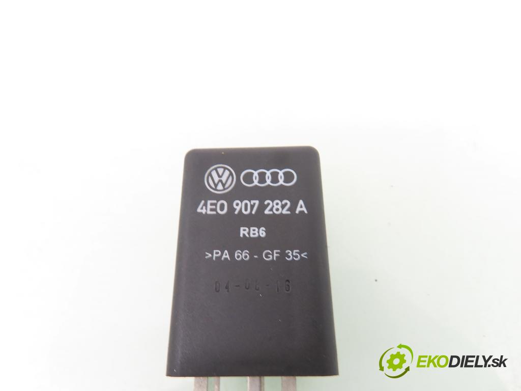 AUDI A8 D3 (4E2, 4E8) SEDAN 2004 171,00 3.0 TDI quattro - ASB 2967,00 RELÉ: JÚN: 4E0907282A