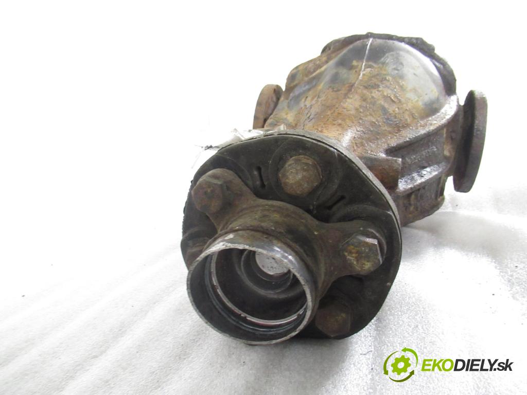 MERCEDES-BENZ CLK (C208) CABRIO 2000 142,00 230 Kompressor 193 - M 111.975 2295,00 ,diferenciál R1243513008