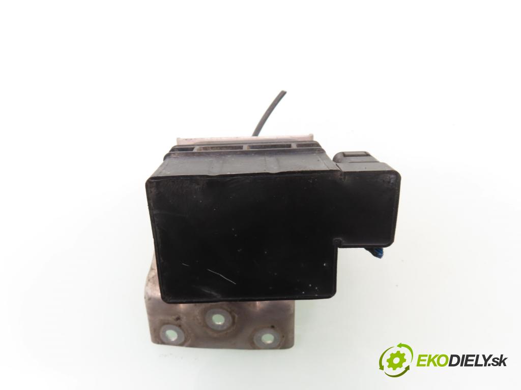 AUDI A8 D3 (4E2, 4E8) SEDAN 2004 171,00 3.0 TDI quattro - ASB 2967,00 Rozdeľovač hydraulický 4E0616014 (Rozdeľovač)