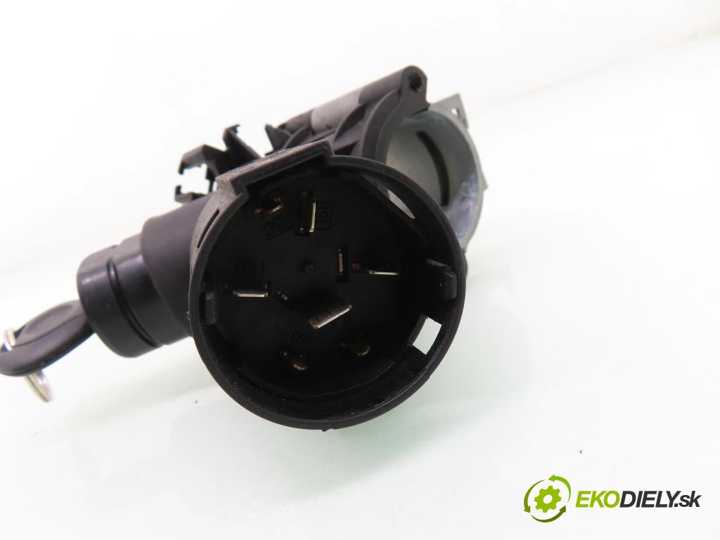 MERCEDES-BENZ VANEO (414) MINIVAN 2002 75,00 1.6 (414.700) - M 166.961 1598,00 spinačka  (Spínacia skrinka)