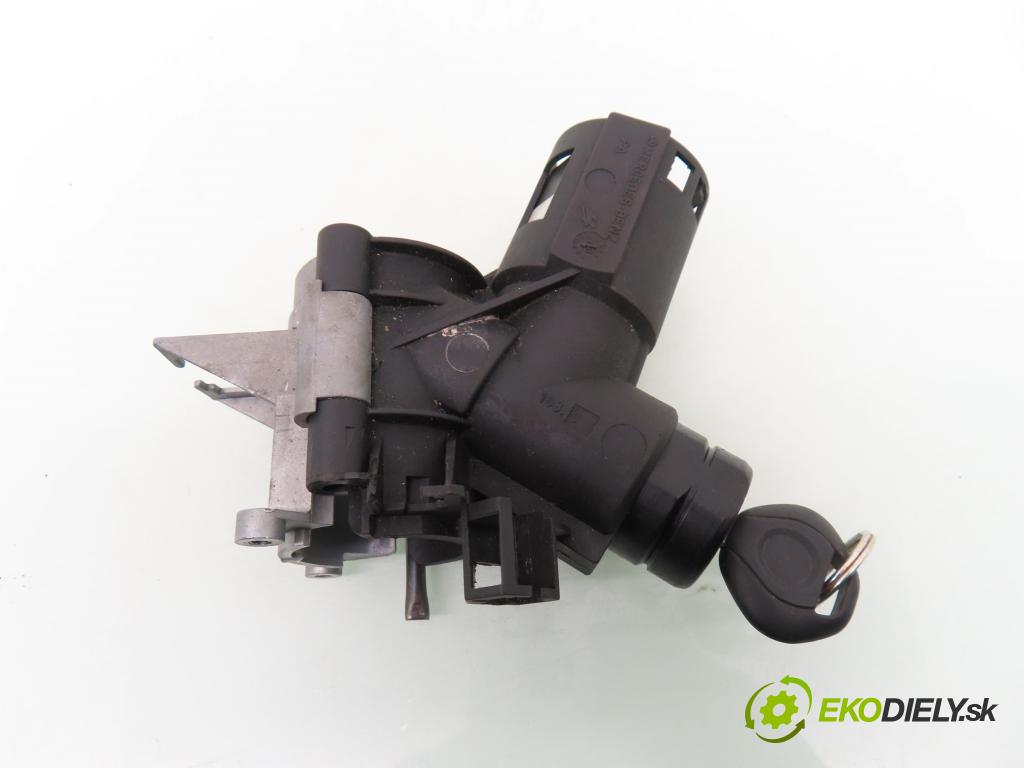 MERCEDES-BENZ VANEO (414) MINIVAN 2002 75,00 1.6 (414.700) - M 166.961 1598,00 spinačka  (Spínacia skrinka)