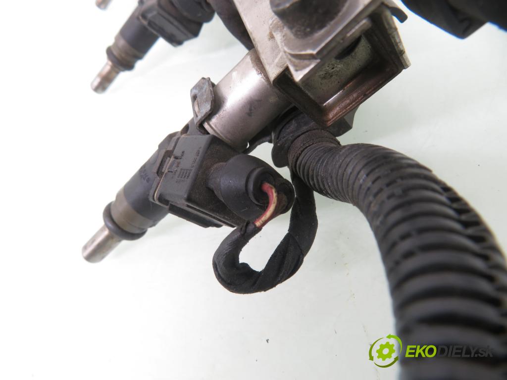 BMW 3 Compact (E46) HB 2001 105,00 318 ti - N42 B20 A 1995,00 Lišta vstrekovacia 7506158 (Vstrekovacia lišta)