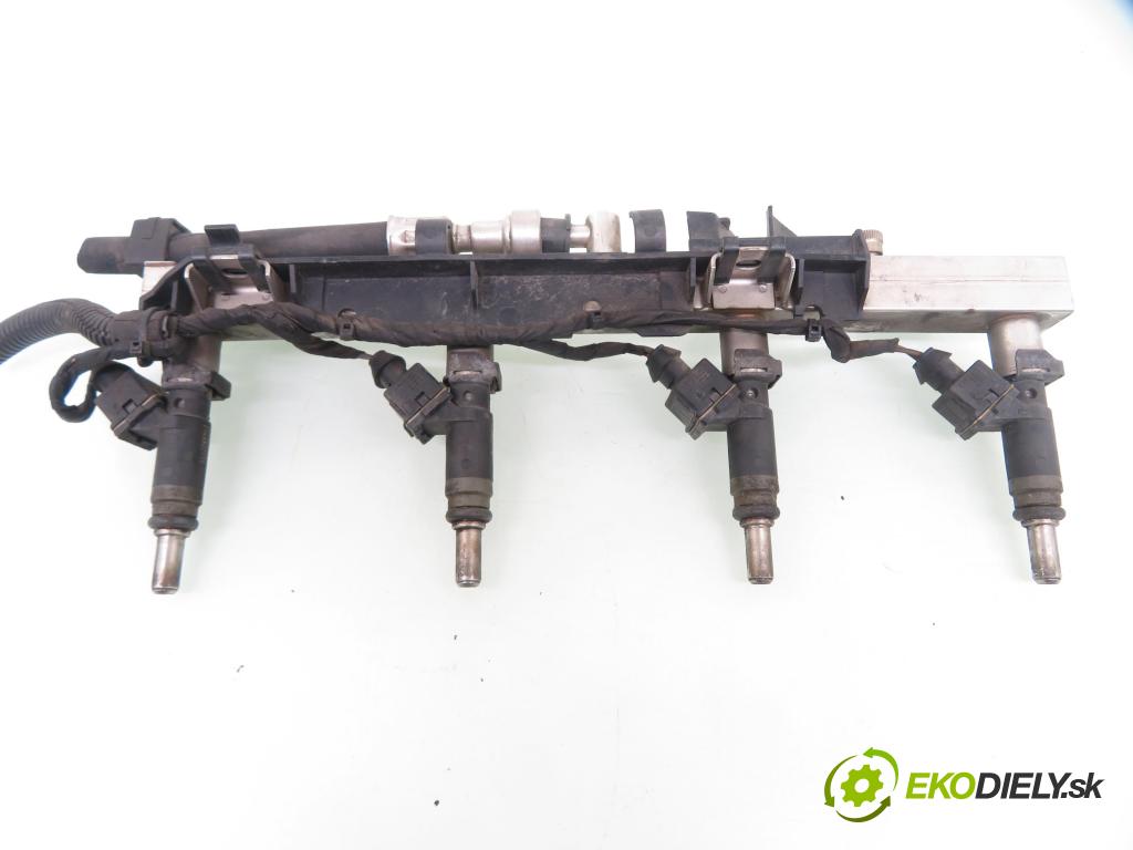 BMW 3 Compact (E46) HB 2001 105,00 318 ti - N42 B20 A 1995,00 Lišta vstrekovacia 7506158 (Vstrekovacia lišta)