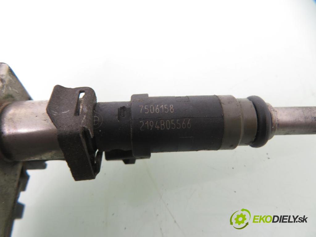 BMW 3 (E46) SEDAN 2002 105,00 318 i - N42 B20 A 1995,00 Lišta vstrekovacia 7506158 (Vstrekovacia lišta)