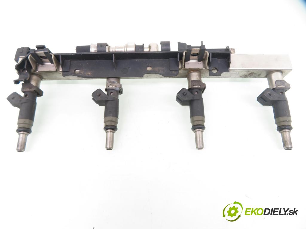 BMW 3 (E46) SEDAN 2002 105,00 318 i - N42 B20 A 1995,00 Lišta vstrekovacia 7506158 (Vstrekovacia lišta)