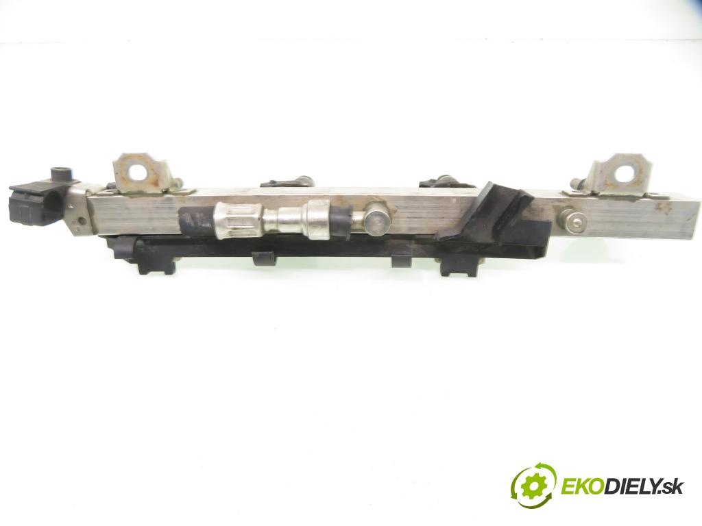 BMW 3 (E46) SEDAN 2002 105,00 318 i - N42 B20 A 1995,00 Lišta vstrekovacia 7506158 (Vstrekovacia lišta)