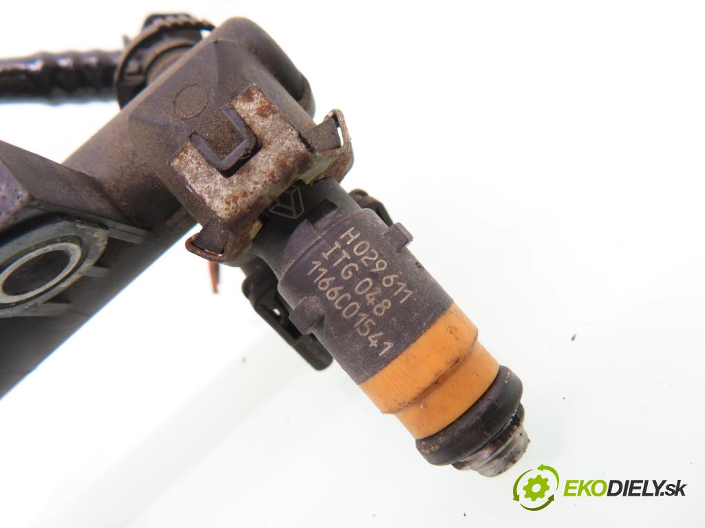 RENAULT LAGUNA II (BG0/1_) LIFTBACK 2001 79,00 1.6 16V (BG0A, BG0L) - K4M 710 1598,00 Lišta vstrekovacia H029611 ; 7700112519 (Vstrekovacia lišta)