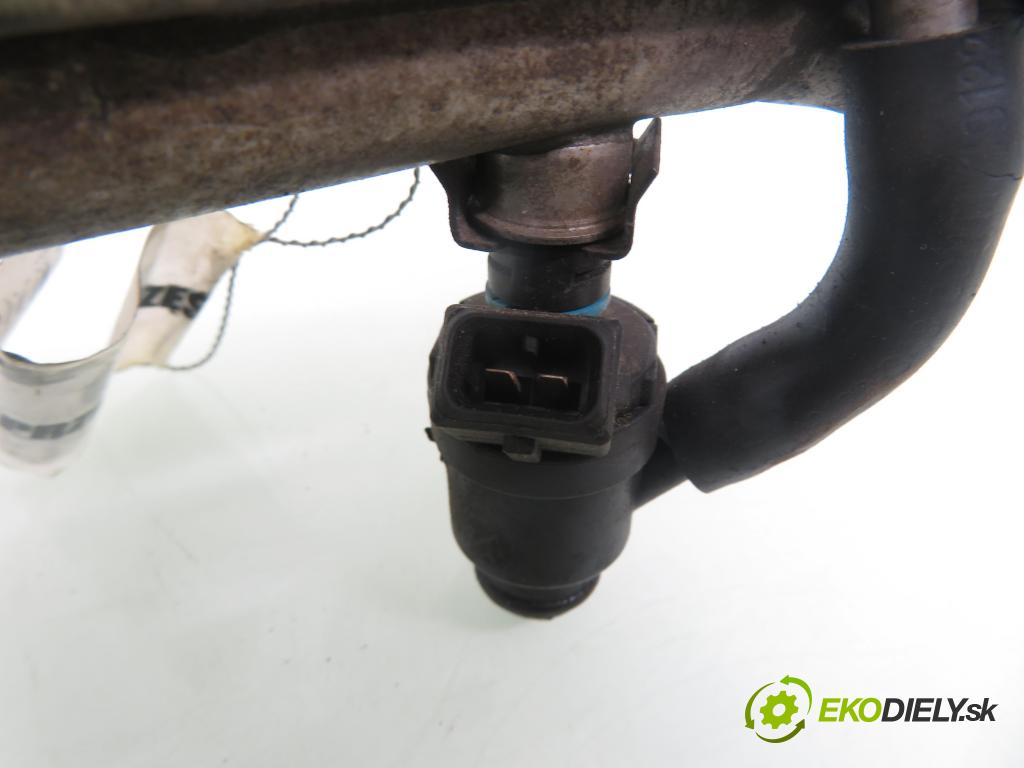 BMW 3 (E46) SEDAN 1998 87,00 318 i 118 - M43 B19 (194E1) 1895,00 Lišta vstrekovacia 1435910 ; D3768FA (Vstrekovacia lišta)