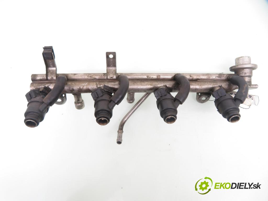 BMW 3 (E46) SEDAN 1998 87,00 318 i 118 - M43 B19 (194E1) 1895,00 Lišta vstrekovacia 1435910 ; D3768FA (Vstrekovacia lišta)