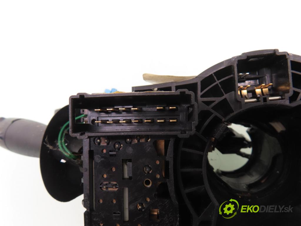 RENAULT ESPACE IV (JK0/1_) MINIVAN 2005 100,00 2.0 (JK09) - F4R 792 1998,00 páčka/prepínač 8200012244 ; 8200328899